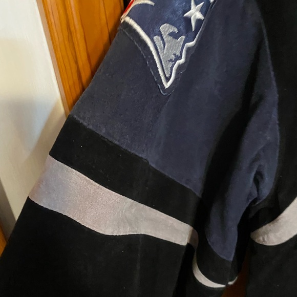 NFL Patriots Black Jacket - Picture 4 of 6